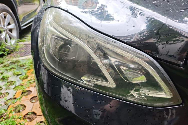 Used Mercedes-Benz E-Class 2015 E 200 L Sport Edition Right Front Headlight