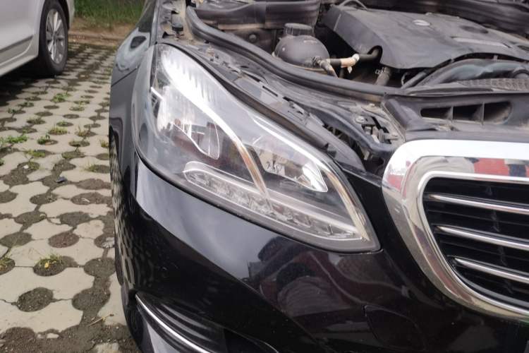 Used Mercedes-Benz E-Class 2015 E 200 L Right Front Headlight