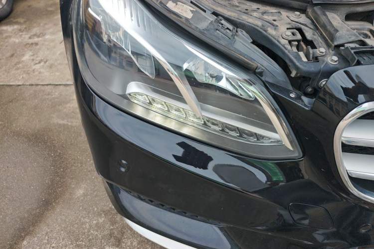 Used Mercedes-Benz E-Class 2015 E 260 L Sport Edition Right Front Headlight