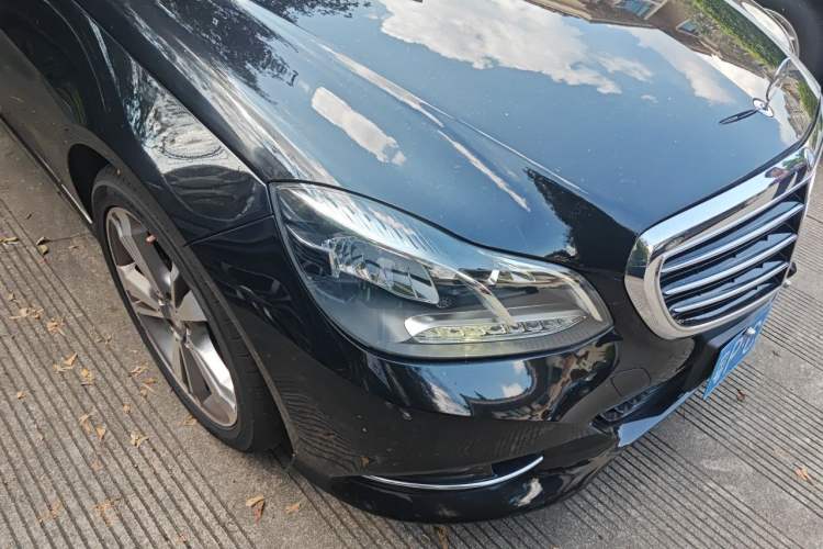 Used Mercedes-Benz E-Class 2015 E 320 L 4MATIC Right Front Headlight