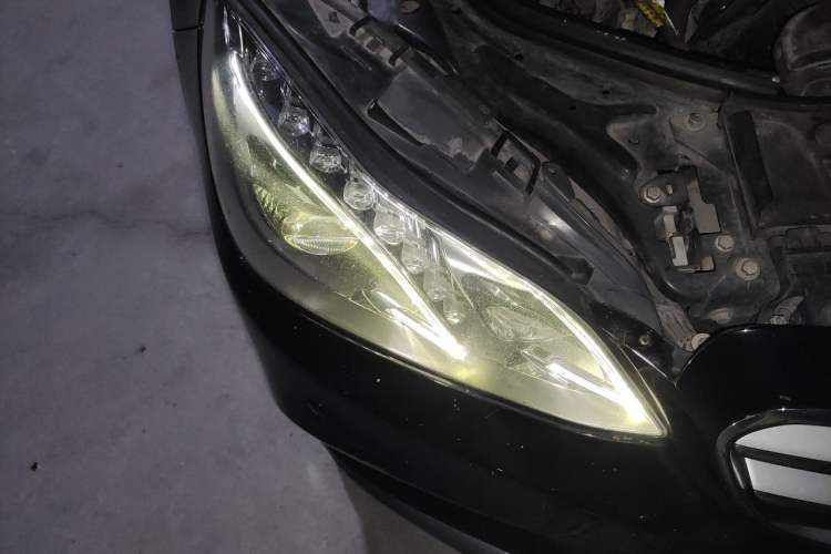 Used Mercedes-Benz E-Class 2015 E 260 L Sport Luxury Model Right Front Headlight