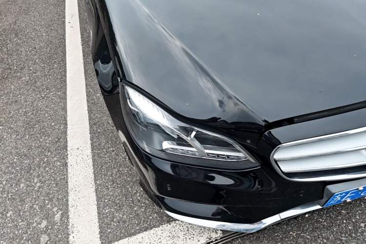Used Mercedes-Benz E-Class 2015 E 260 L Sport Edition Right Front Headlight