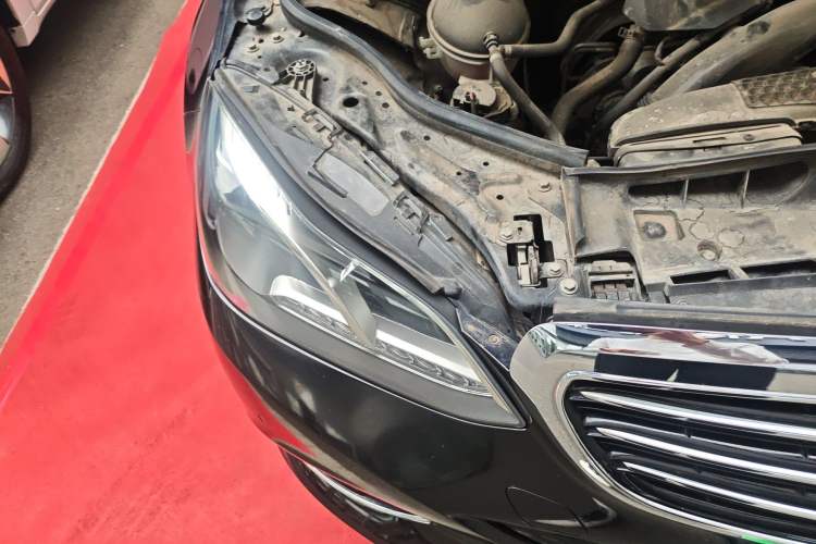 Used Mercedes-Benz E-Class 2015 E 200 L Right Front Headlight