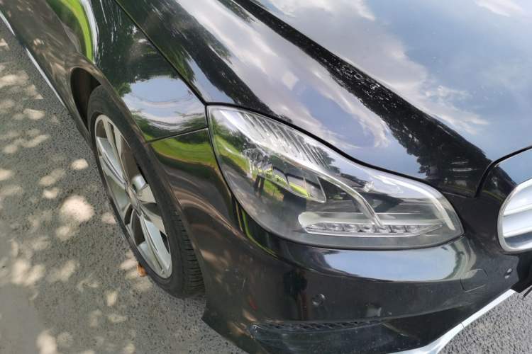 Used Mercedes-Benz E-Class 2015 Restyled E 260 L Sport Edition Right Front Headlight