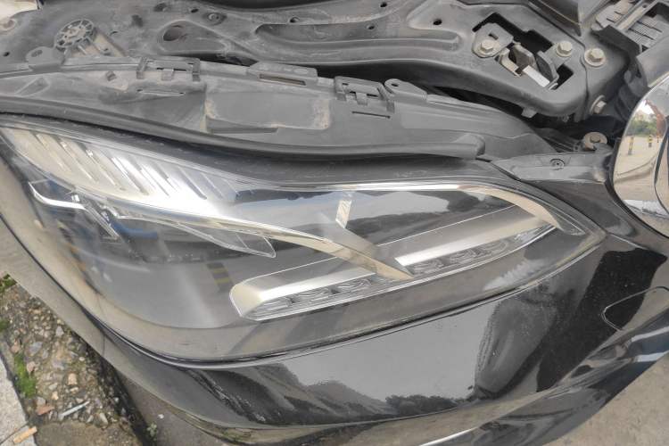 Used Mercedes-Benz E-Class 2015 E 200 L Right Front Headlight