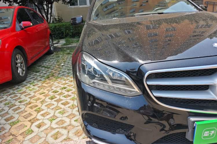Used Mercedes-Benz E-Class 2015 E 320 L Sport Edition Right Front Headlight