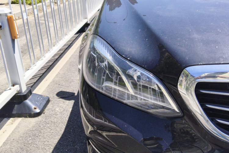 Used Mercedes-Benz E-Class 2015 E 260 L Right Front Headlight