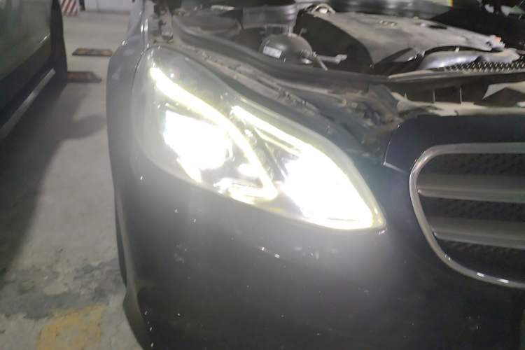 Used Mercedes-Benz E-Class 2015 E 260 L Sport Luxury Model Right Front Headlight