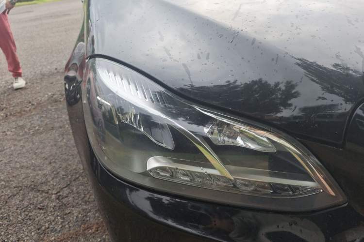 Used Mercedes-Benz E-Class 2015 Restyled E 260 L Sport Edition Right Front Headlight