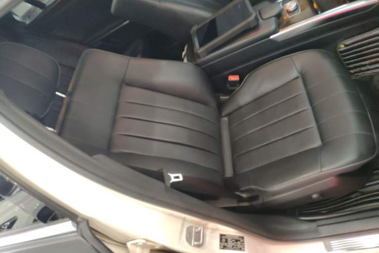 Used Mercedes-Benz E-Class 2015 E 200 L Right Front Seat