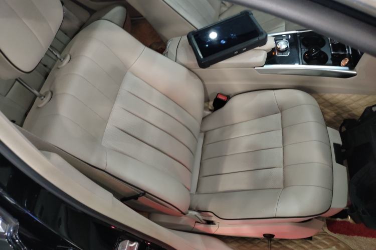 Used Mercedes-Benz E-Class 2015 E 200 L Sport Edition Right Front Seat