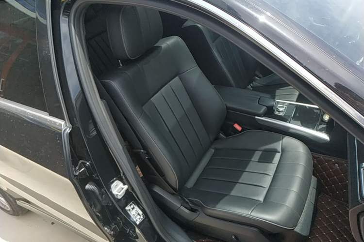 Used Mercedes-Benz E-Class 2015 Revised E 180 L Sport Edition Right Front Seat