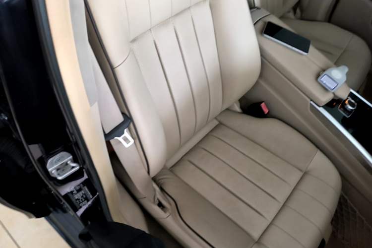 Used Mercedes-Benz E-Class 2015 Restyled E 260 L Sport Edition Right Front Seat