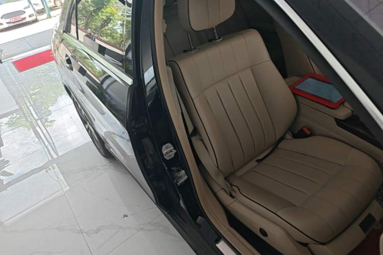 Used Mercedes-Benz E-Class 2015 E 200 L Sport Edition Right Front Seat