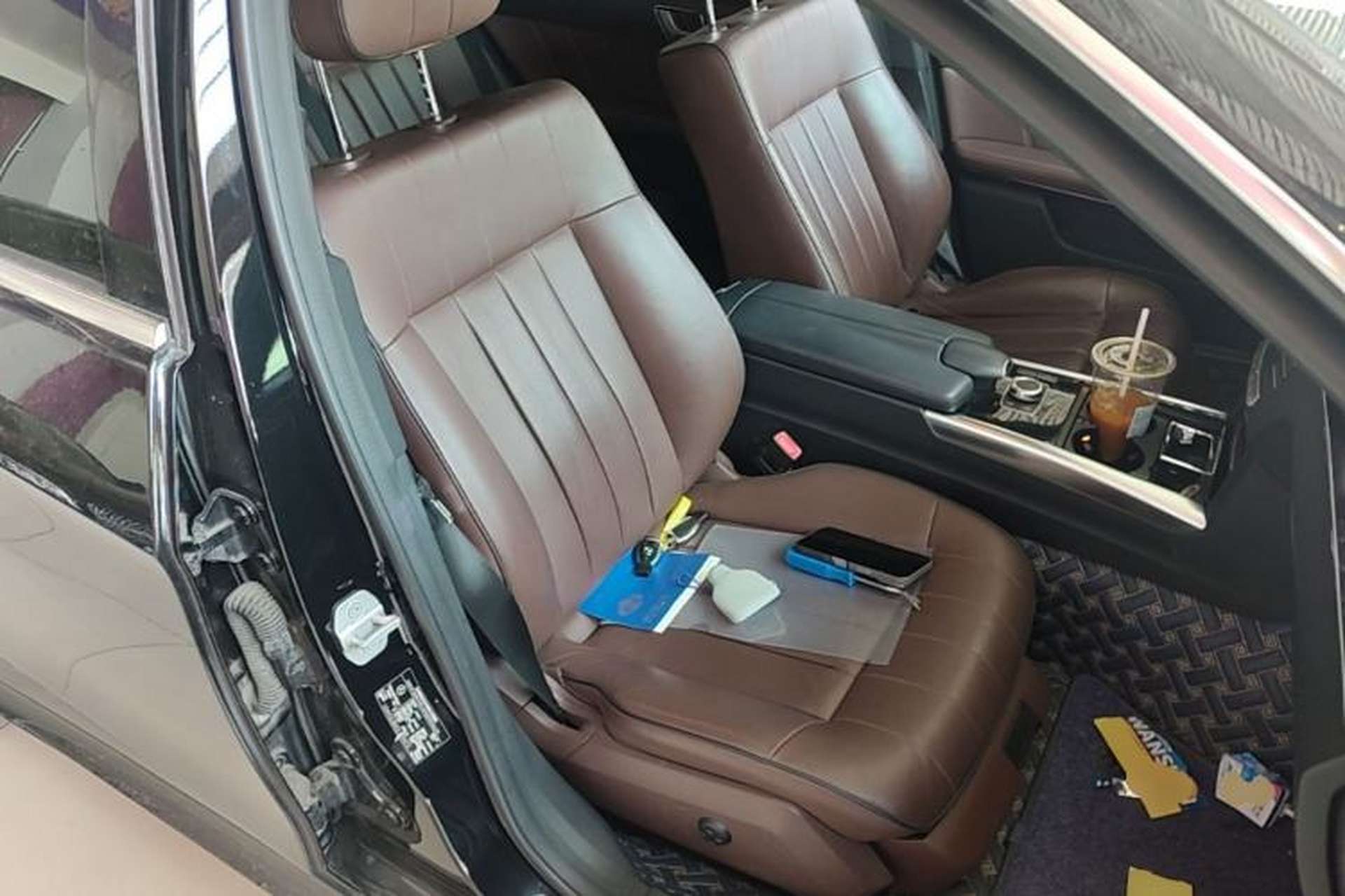 Used Mercedes-Benz E-Class 2015 E 320 L Sport 4MATIC Right Front Seat