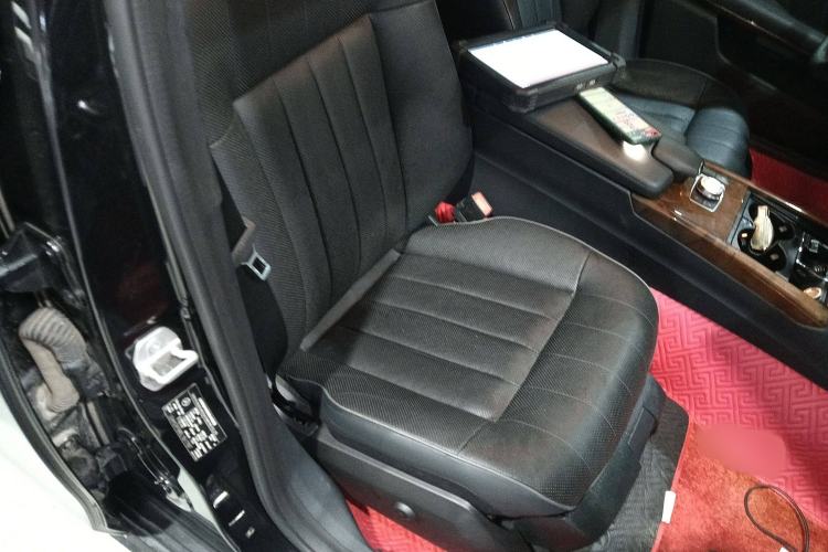 Used Mercedes-Benz E-Class 2015 E 400 L Hybrid Right Front Seat