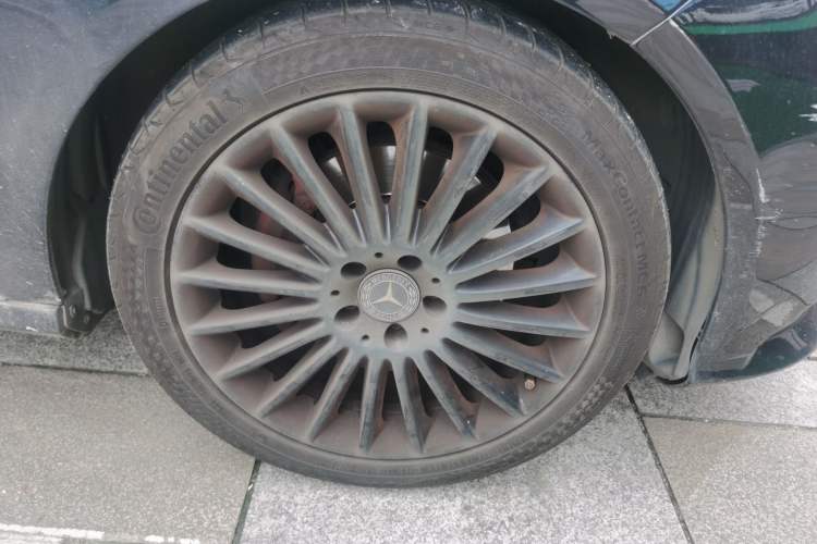 Used Mercedes-Benz E-Class 2015 E 260 L Right Front Wheel Hub