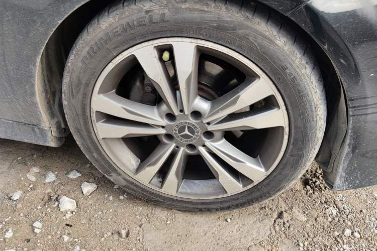 Used Mercedes-Benz E-Class 2015 Restyled E 260 L Sport Edition Right Front Wheel Hub