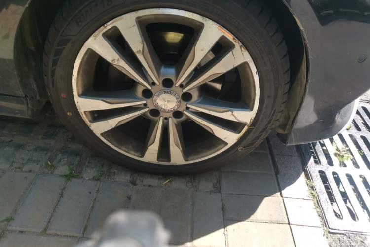 Used Mercedes-Benz E-Class 2015 Facelift E 200 L Sport Edition Right Front Wheel Hub