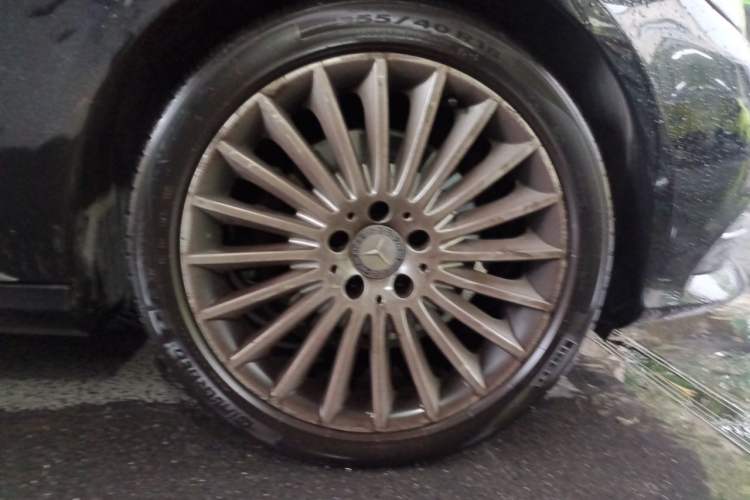Used Mercedes-Benz E-Class 2015 Revised E 260 L Right Front Wheel Hub