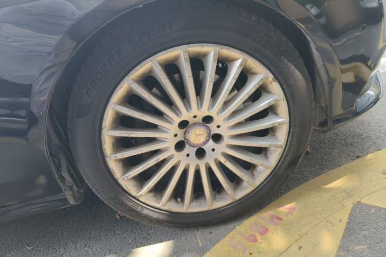 Used Mercedes-Benz E-Class 2015 E 200 L Right Front Wheel Hub