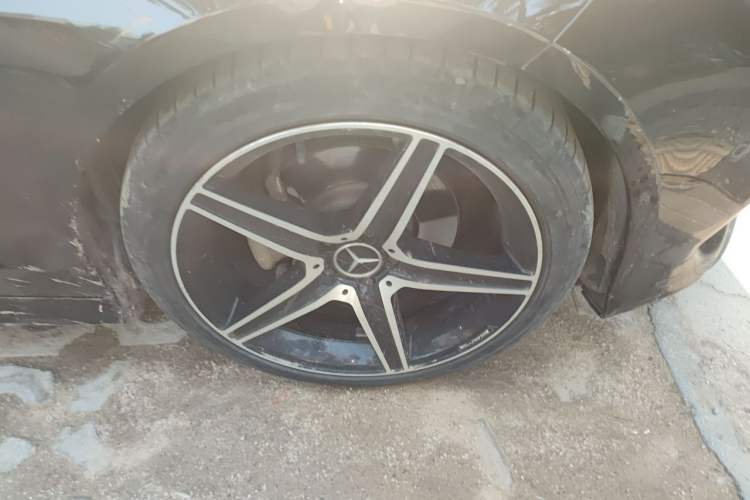 Used Mercedes-Benz E-Class 2015 Restyled E 260 L Sport Edition Right Front Wheel Hub