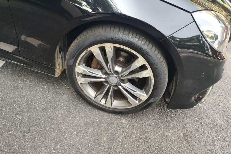 Used Mercedes-Benz E-Class 2015 Restyled E 260 L Sport Edition Right Front Wheel Hub