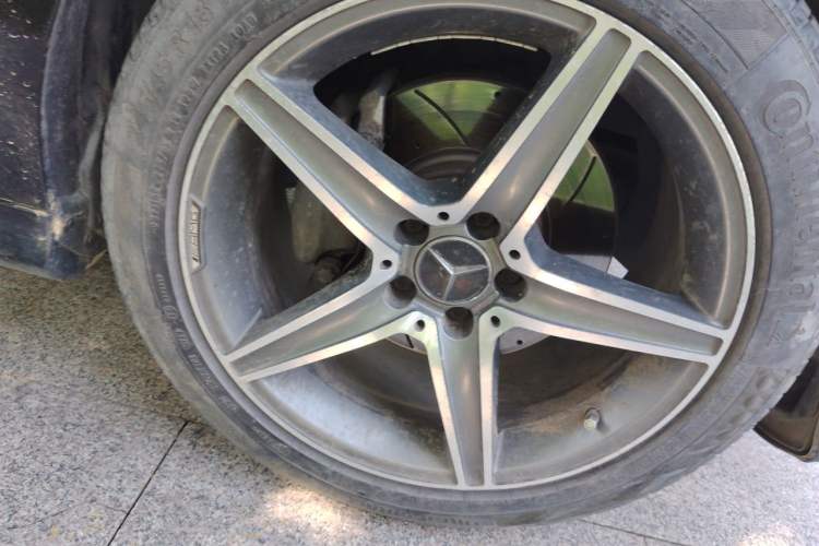 Used Mercedes-Benz E-Class 2015 E 260 L Sport Edition Right Front Wheel Hub
