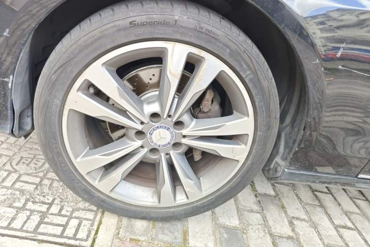 Used Mercedes-Benz E-Class 2015 Revised E 180 L Sport Edition Right Front Wheel Hub