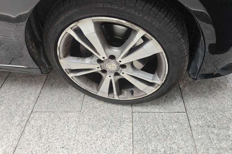 Used Mercedes-Benz E-Class 2015 E 320 L Luxury 4MATIC Right Front Wheel Hub