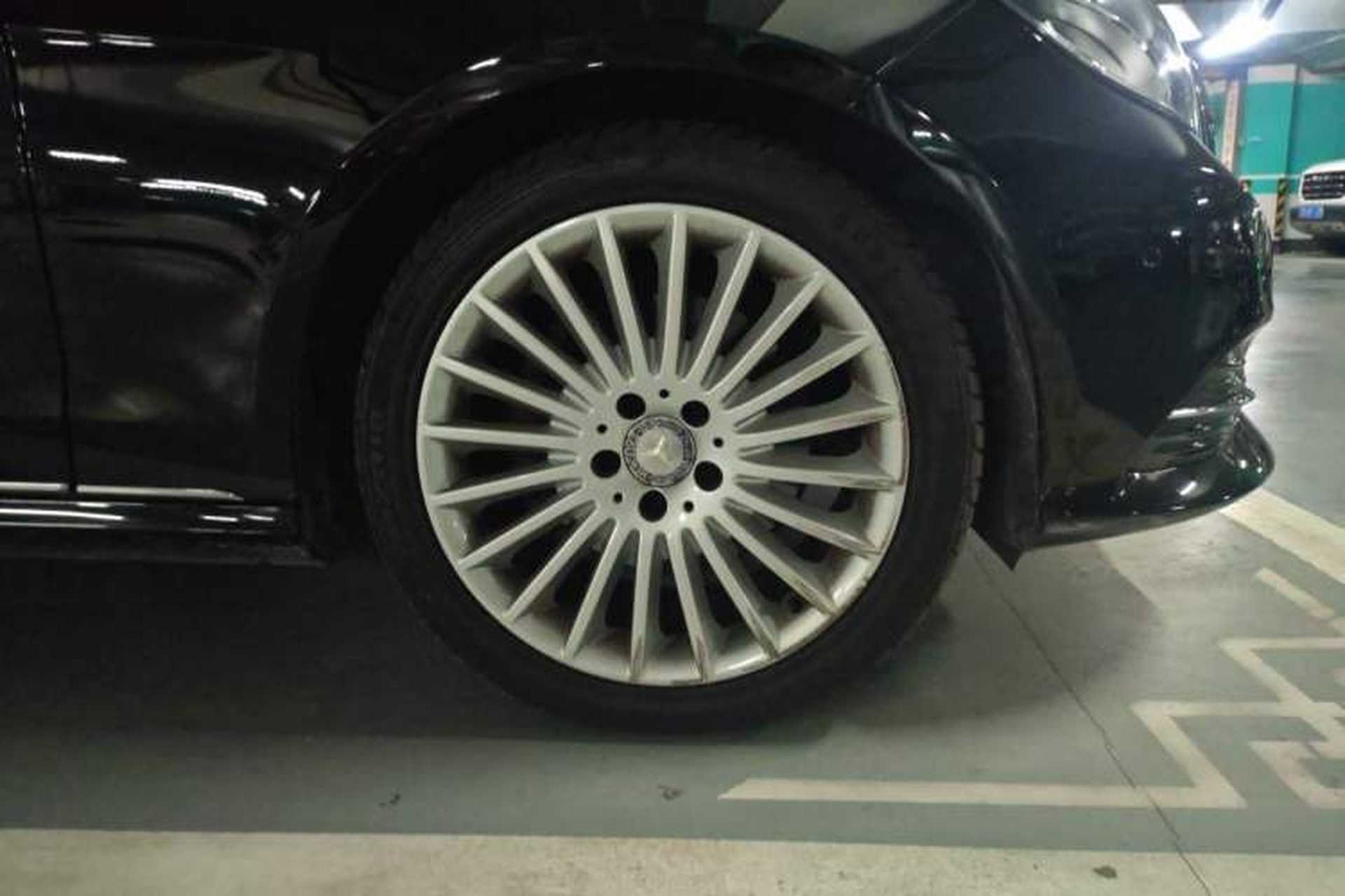 Used Mercedes-Benz E-Class 2015 E 260 L Right Front Wheel Hub