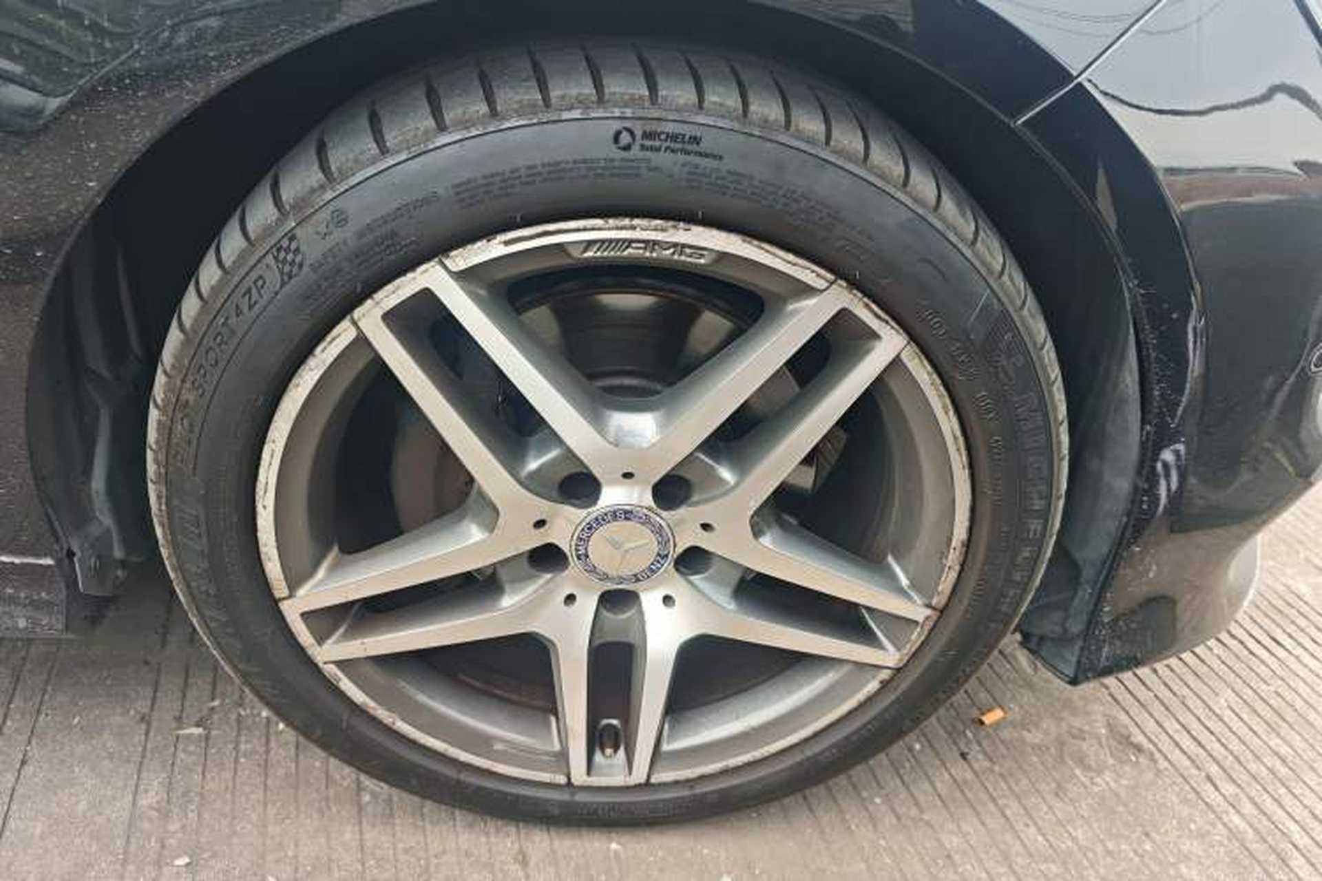 Used Mercedes-Benz E-Class 2015 E 320 L Sport Luxury Model Right Front Wheel Hub
