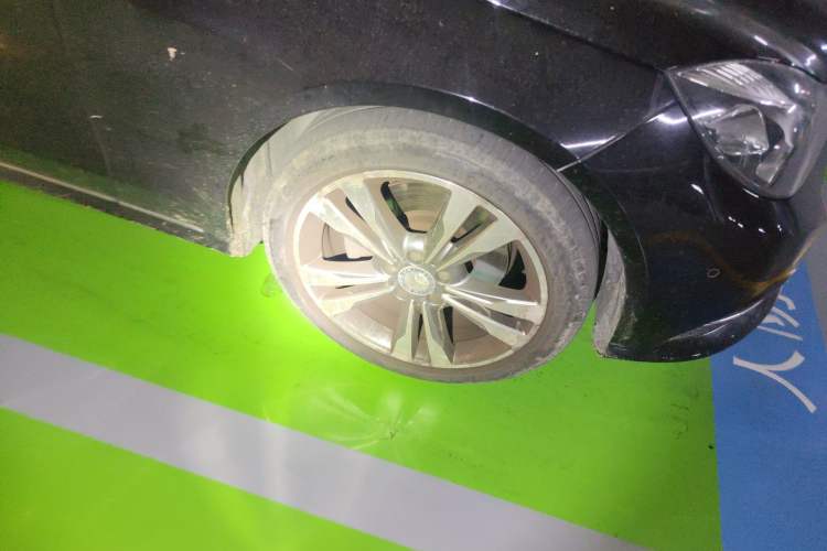 Used Mercedes-Benz E-Class 2015 E 180 L Sport Edition Right Front Wheel Hub