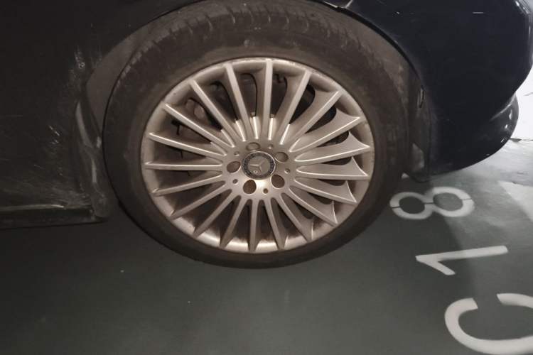 Used Mercedes-Benz E-Class 2015 Facelift E 200 L Right Front Wheel Hub