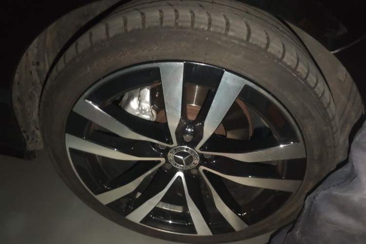 Used Mercedes-Benz E-Class 2015 Restyled E 260 L Sport Edition Right Front Wheel Hub