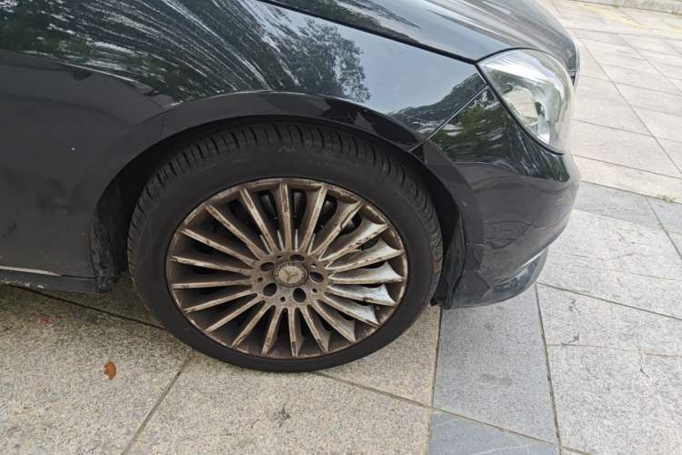 Used Mercedes-Benz E-Class 2015 Facelift E 200 L Right Front Wheel Hub