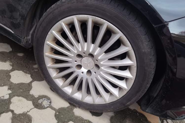 Used Mercedes-Benz E-Class 2015 E 200 L Right Front Wheel Hub