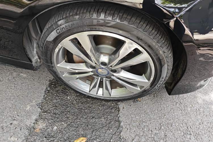 Used Mercedes-Benz E-Class 2015 Restyled E 260 L Sport Edition Right Front Wheel Hub