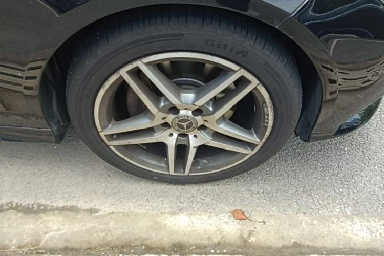 Used Mercedes-Benz E-Class 2015 E 320 L Sport Luxury Model Right Front Wheel Hub
