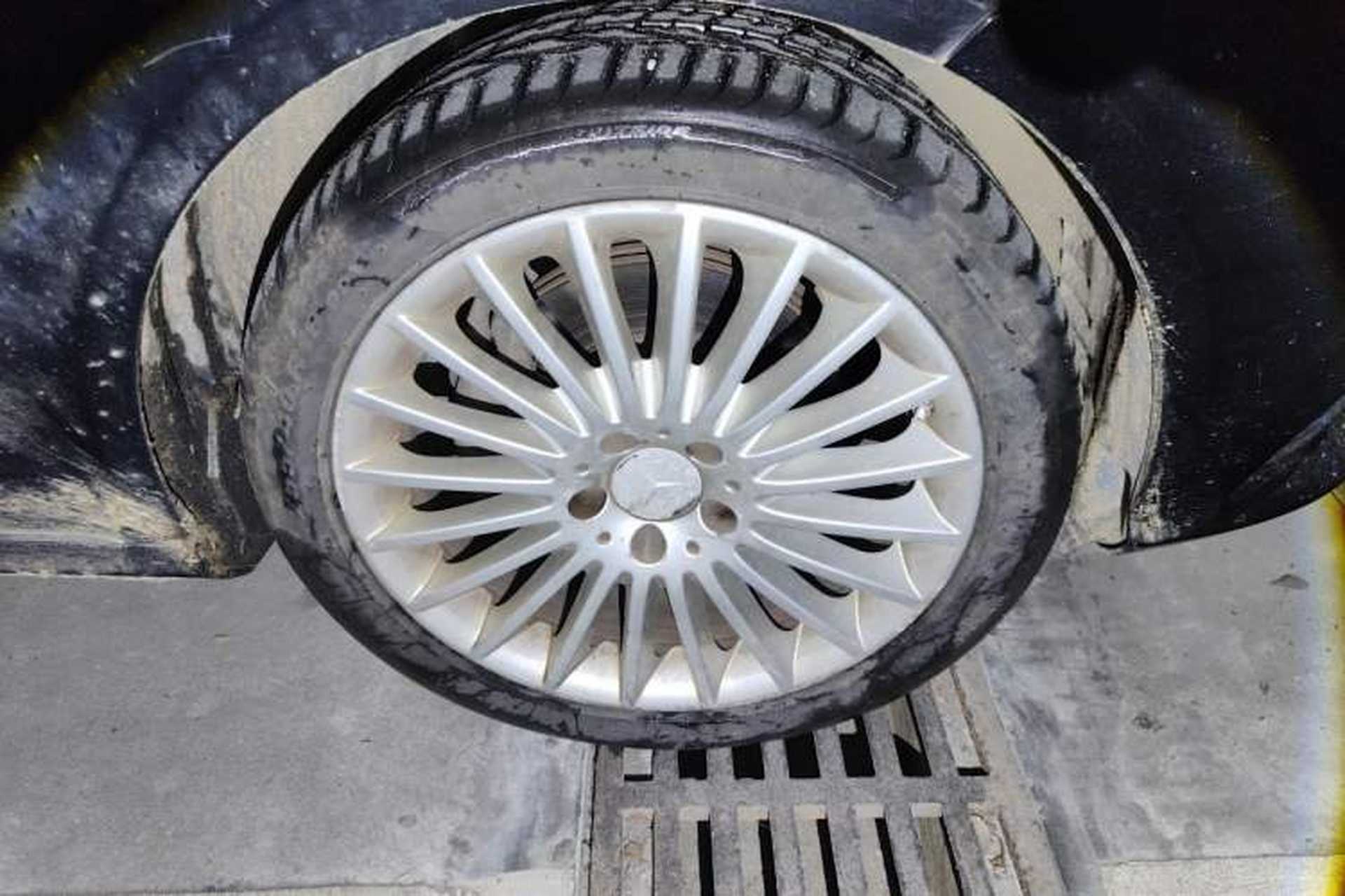 Used Mercedes-Benz E-Class 2015 E 200 L Right Front Wheel Hub