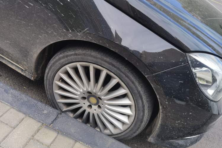 Used Mercedes-Benz E-Class 2015 Revised E 260 L Right Front Wheel Hub