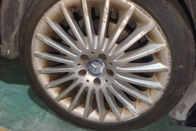 Used Mercedes-Benz E-Class 2015 E 200 L Right Front Wheel Hub
