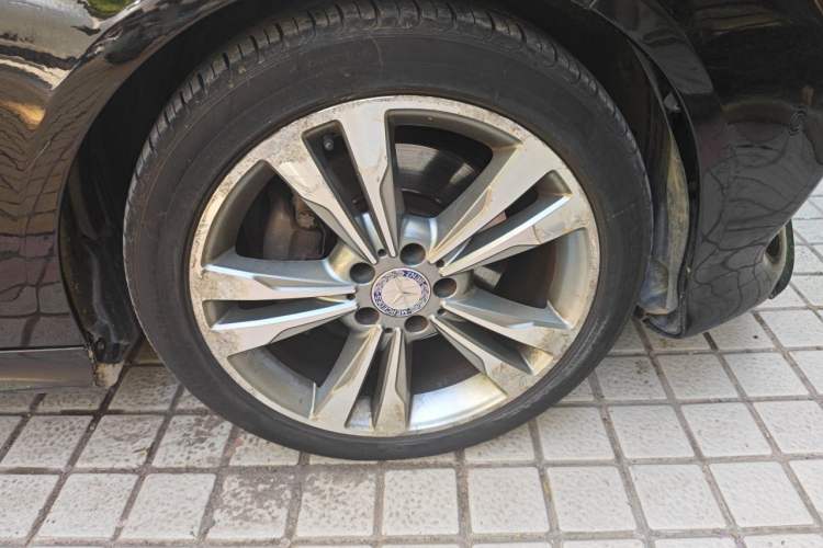 Used Mercedes-Benz E-Class 2015 E 260 L Sport Edition Right Front Wheel Hub