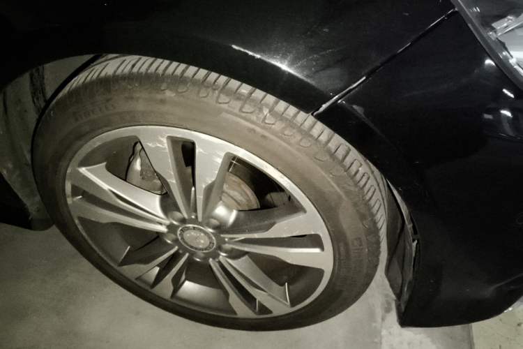 Used Mercedes-Benz E-Class 2015 Restyled E 260 L Sport Edition Right Front Wheel Hub