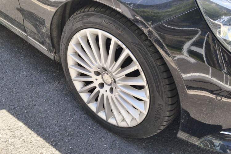 Used Mercedes-Benz E-Class 2015 E 260 L Right Front Wheel Hub
