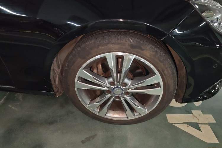 Used Mercedes-Benz E-Class 2015 Revised E 180 L Sport Edition Right Front Wheel Hub