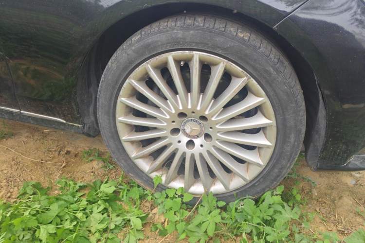 Used Mercedes-Benz E-Class 2015 Facelift E 200 L Right Front Wheel Hub