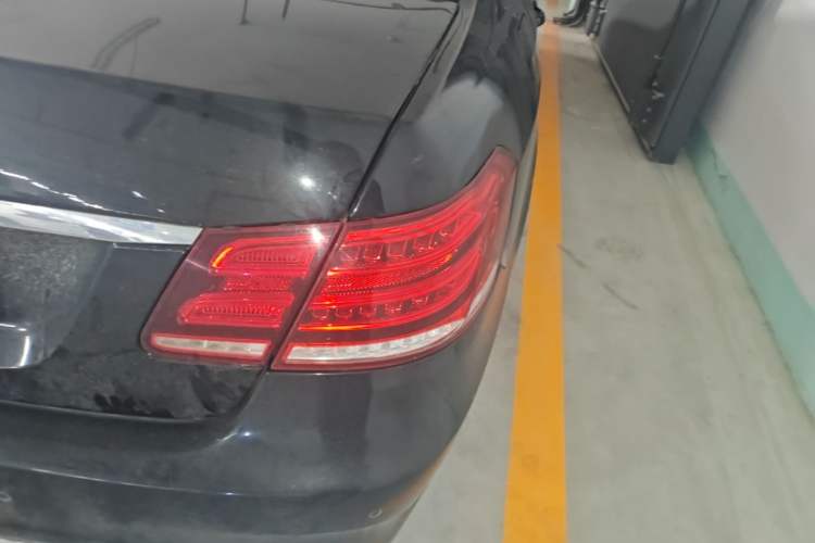 Used Mercedes-Benz E-Class 2015 E 260 L Sport Luxury Model Right Rear Taillight
