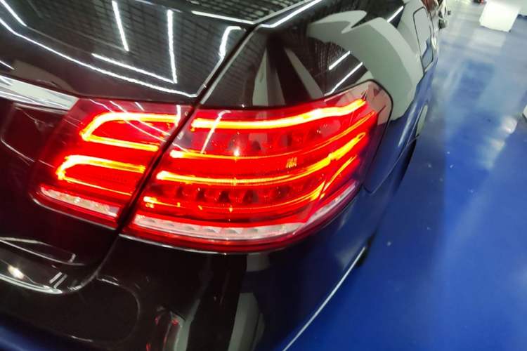 Used Mercedes-Benz E-Class 2015 Facelift E 200 L Right Rear Taillight