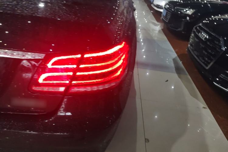 Used Mercedes-Benz E-Class 2015 Restyled E 260 L Sport Edition Right Rear Taillight
